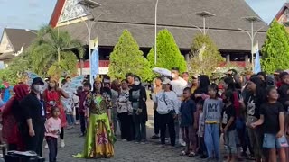 FASHION SHOW FESTIVAL DAYAK KALTIM