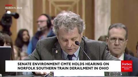 Sherrod Brown Rips Norfolk Southern's Business Practices To CEO's Face