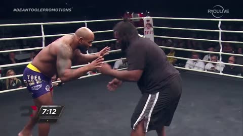 YOEL ROMERO vs CHRIS BARNETT