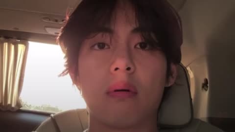 kim taehyung live on instagram first time