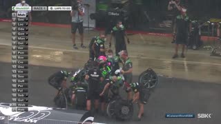 Rain cause havoc in the CLOSING MOMENTS of #WorldSSP Race 1 at Barcelona in 2020 | #CatalanWorldSBK