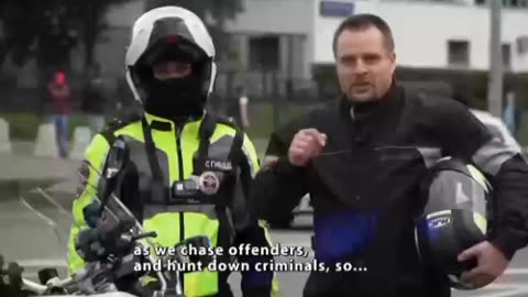 Motosquad: Russian motorcycle cops show how to catch suspects