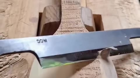 Good knife got the woodworking done easily, smoothly and perfectly !