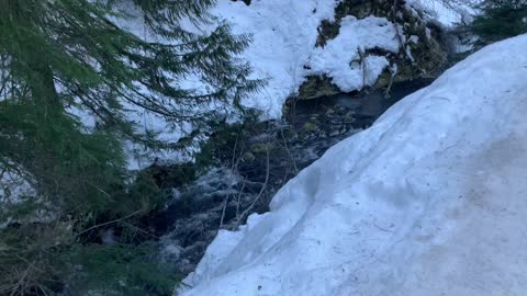 Hiking Above a Raging River – Tamanawas Falls – Mount Hood – Oregon – 4K