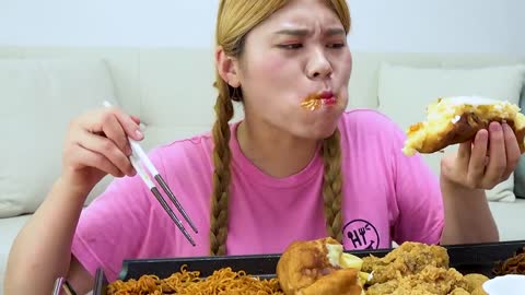 MUKBANG Giant Size Cheese Ball FRIED CHICKEN AND FIRE NOODLES by HIU 하이유