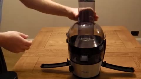 How to take apart and reassemble a Philips Viva juicer