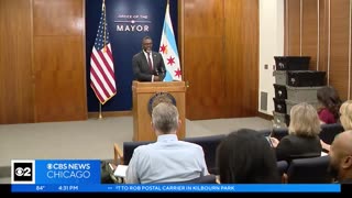 Chicago Mayor Brandon Johnson minimizes mass looting over the weekend