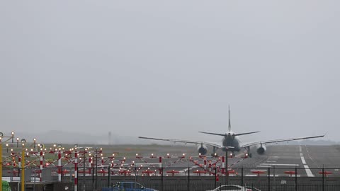 Near Miss as Plane Prepares for Takeoff During Landing