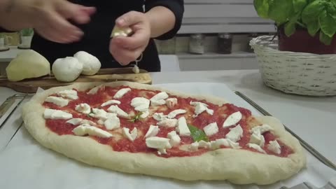 PIZZA with PRE COOKING IN WHITE WITHOUT TRAY Home trick to make it perfect