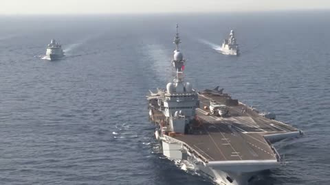 U. S and french Navy conduct operations in the red sea