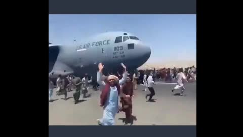 Clip of USAF Plane Taking of from Kabul