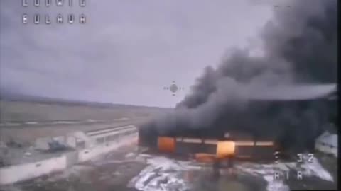 🔥😮 Destruction of an entire hangar with armored vehicles of the Russian Armed