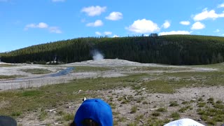 YellowStone Old Faithful!