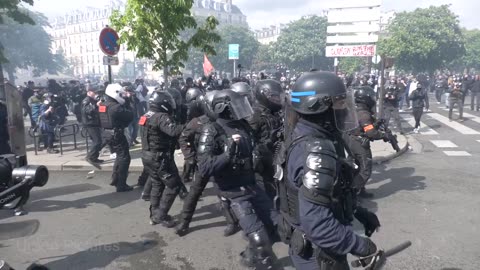 Paris Police and protesters