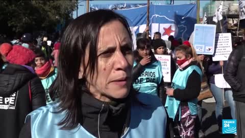 Protesters take to streets of Buenos Aires as Argentina economic crisis deepens • FRANCE 24