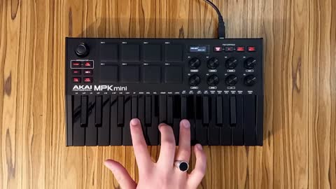 STAY - The Kid LAROI, Justin Bieber (Cover on Akai MPK mini)