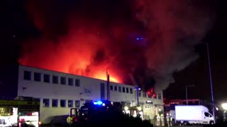 125 firefighters battle London warehouse blaze