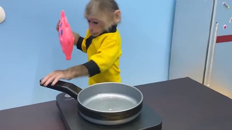 BiBi obedient helps dad with housework(1080P_HD)