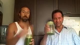 LOU CORONA Daily Juicing Recipe LEMON GINGER BLAST TOURING WEST COAST! vid#42 - May 17th 2010