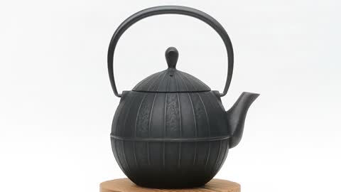 Nanbu tekki tetsubin japanese cast iron kettle walnut