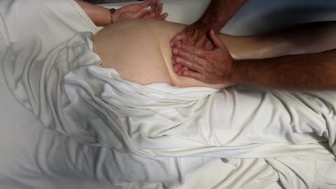 Hip Massage - Deep Tissue Massage of the Glutes