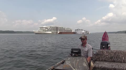 American Jazz Cruise Ship Stuck on Lake Barkley