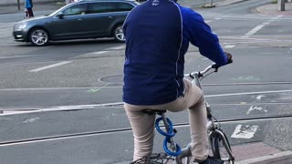 Riding Bike with A Glass of Beer🍻