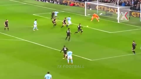 KEVIN THE BRUYNE IS ONE OF THE BEST PASSERS IN THE WORLD