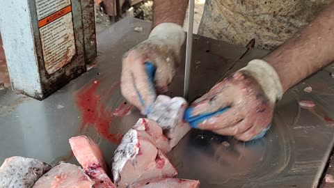 Giant Katla Carp Fish Cutting By Machine In Fish Market l Fish Cutting Skills