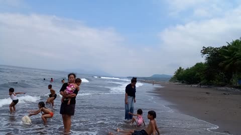 Pantai Wae Maras