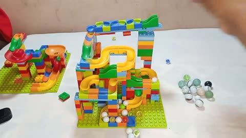 Marble run toy game