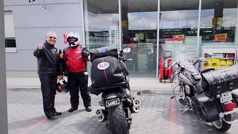 Warsaw close. Bikers everywhere offer help.