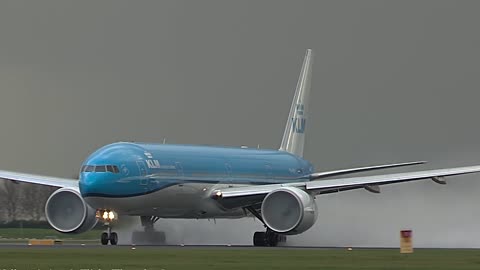 Interesting Footage Shows Boeing 777 Getting Struck By Lightning After Takeoff