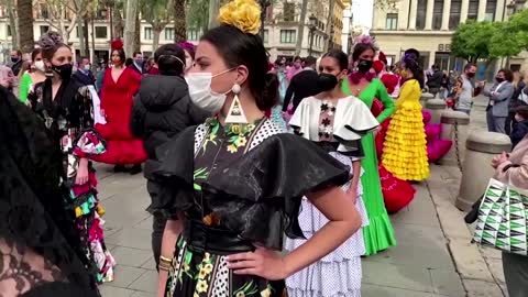 Spanish flamenco fashion sector protests in style