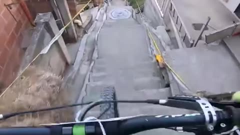 Dangerous Downhill Mountain Bike Race In Medellin