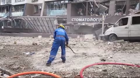 Rescuers continue to eliminate the consequences of the shelling in the Shevchenkivskyi district o