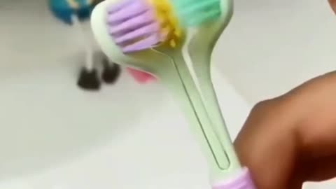 3 in 1 tooth 🦷 brush 🖌️/ useful gadget for childrens 👨‍👨‍👧‍👦