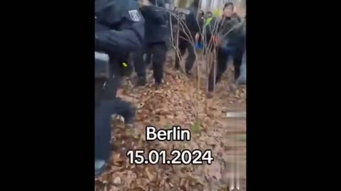 🚨BREAKING: German Farmers Beaten by Police