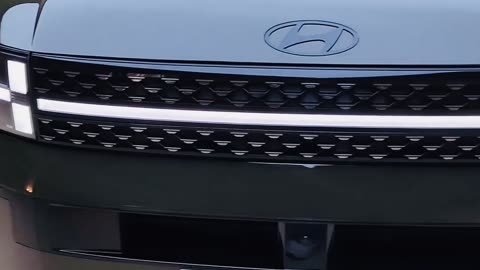 The 2024 Hyundai Santa Fe is massively redesigned…