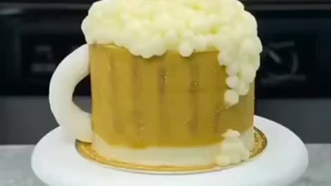 How to Make a cake looks like a tasty mug ?