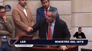 Ministro Velasco critica a senadores