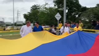 Médicos venezolanos cruzaron la frontera para pedir paso de ayuda humanitaria