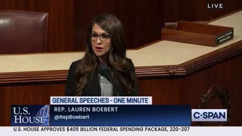 Rep. Lauren Boebert (R-CO) slams "fake handcuffs" on the House floor.