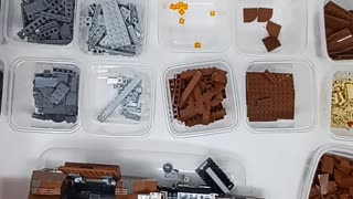 What's in the Lego Bucket? Episode 7: Disassemble #7662