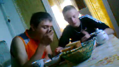 Russian guys eat funny to the music