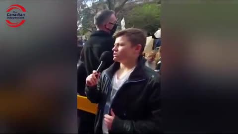 16-YR-OLD ASKS TWO WOMEN ABOUT BODILY AUTONOMY AT A "PRO-CHOICE" RALLY IN AUSTRALIA