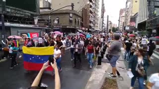 Masivas protestas en Argentina por la violación a una joven venezolana