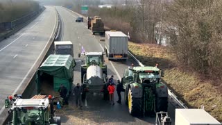'We're escalating': Farmers aim to block highways to Paris