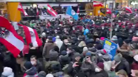 Huge Austria, Vienna, tens of thousands against the Covid dictatorship, Saturday, January 8, 2022