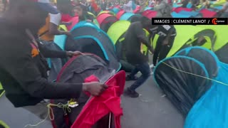 Paris FR: Hundreds Of Invaders With NGO Help Set Up In Place du Palais Royal Demanding Free Housing